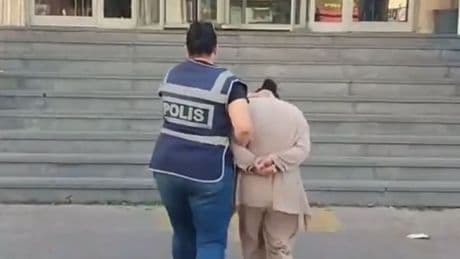 Hırsızlıktan 75 yıl hapisle aranıyordu