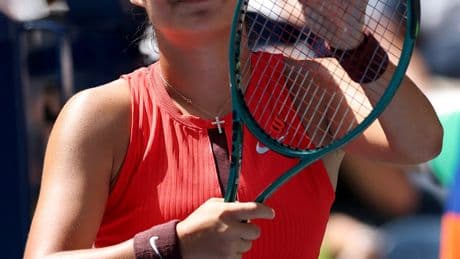 US Open: Emma Raducanu races into third round with dominant display