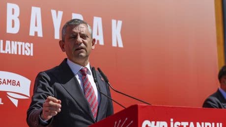 Özgür Özel: Adım atacaksanız, bütünsellik içinde adil, adaletli bir adım atın