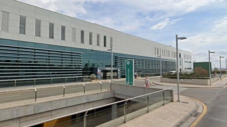 En estado crítico un joven de 15 años tras caerse desde un tercer piso en Sant Antoni