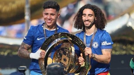 Cucurella augura que Rashford hará "bastante faena" en el Barça