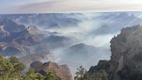 Vijfhonderd toeristen geëvacueerd om branden rond Grand Canyon