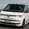 Kühler Kopf beim Campen: Neuer VW Multivan eHybrid 4 Motion - flexibel für Job und Freizeit