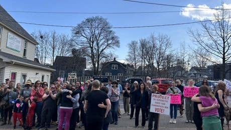 Why so many clinics that provide abortion are closing, even where it's still legal