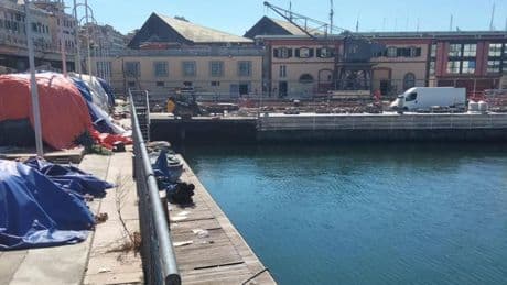 Spaccio e rapine nella zona della Darsena a Genova, 4 arresti dopo le proteste di abitanti e pescatori. L’assessora Viscogliosi: “Zona trascurata da anni, serve un piano di lungo periodo”