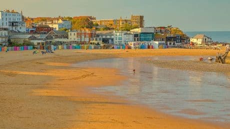 'Beautiful' seaside town has seven sandy beaches that tourists '100% recommend'