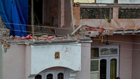 In India and Pakistan, Signs of Normalcy After Weekend Cease-Fire