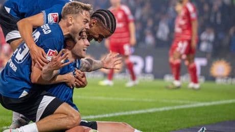 2. Fußball-Bundesliga: Arminia Bielefeld gewinnt in Überzahl gegen Fortuna Düsseldorf