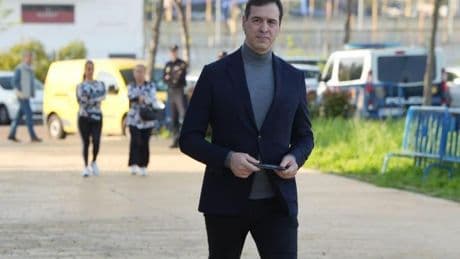 David Sánchez llega a los juzgados de Badajoz y esta vez no esquiva a las cámaras