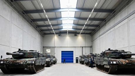 Rüstungsindustrie: Fahren Panzer bald mit E-Fuels?