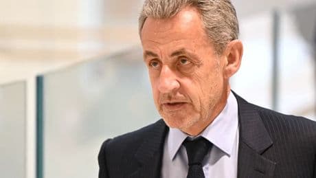 Nicolas Sarkozy admis au régime de la libération conditionnelle, son bracelet électronique retiré du fait de son âge