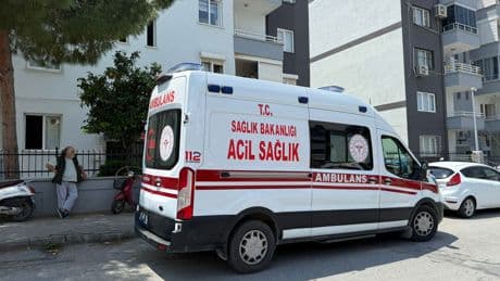 Kuşadası'nda bir kadın apartmanın girişinde ölü olarak bulundu