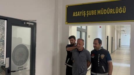 Bir kişiyi sokak ortasında başından vurarak katletmişti, tutuklandı