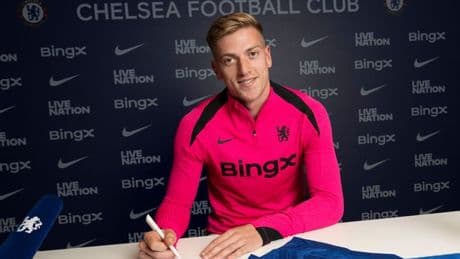 Liam Delap explains why he had to pick Chelsea over Man Utd in £30m transfer deal