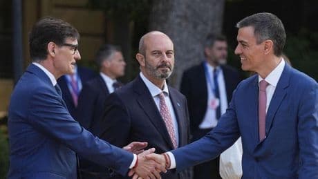 Illa, un año de sobresaltos