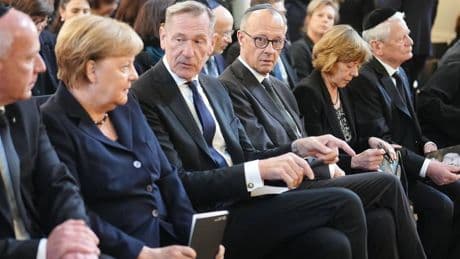 Prominente Gäste dabei: „Geschichte der Stärke“ – Abschied von Margot Friedländer in Berlin