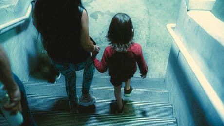 «On fait face à des arrêts tous les jours»: la grande souffrance des travailleurs de l'aide sociale à l'enfance