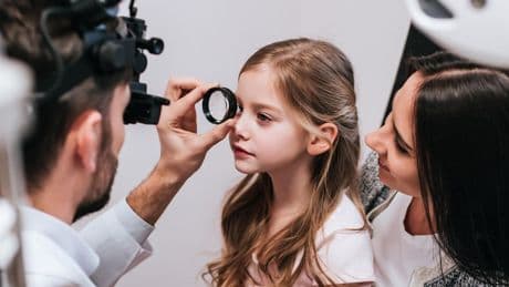 Pagarles las gafas a los ricos (y que los ricos paguen las demás)