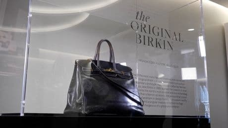 Auf Kotzbeutel gezeichnet - Astronomischer Preis für Birkin-Kult-Tasche