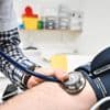 "Solidarité obligatoire", accès aux études de médecine, assistants médicaux... Ce que prévoit le "pacte de lutte" contre les déserts médicaux