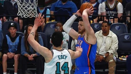 Thunder 29 sayı geriden geldi seride 3-0 öne geçti!