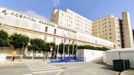 Detienen en Alicante a un cirujano que causó la muerte de su padre al amputarle cinco dedos