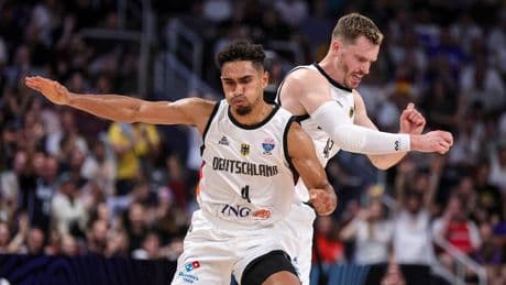 99:91-Sieg gegen Superstar Doncic - Deutsche Basketballer mit Mega-Aufholjagd ins Halbfinale!