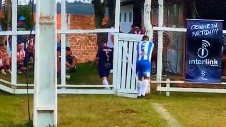 Tür zu, Problem gelöst! - Amateurspieler sperrt Gegner einfach aus