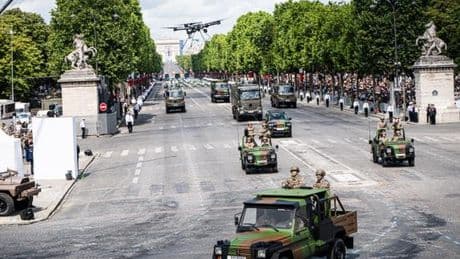 14-Juillet : les images marquantes d’un défilé pensé comme une « vraie opération militaire »