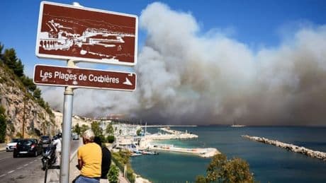 "1.200 mètres par minute à son paroxysme": comment l'incendie des Pennes-Mirabeau a déferlé sur Marseille