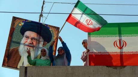 La psicosi anti-Israele in Iran: "Quasi 2mila arresti al giorno"