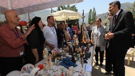 Hakkâri'de yıl sonu sergisi