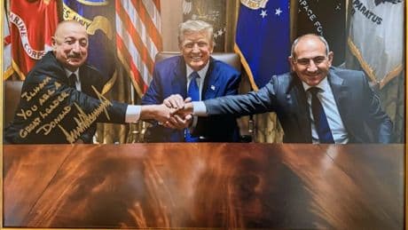 Donald Trump’tan İlham Aliyev’e hediye: “İlham siz büyük lidersiniz”