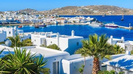 Crisis in Greece as tourists from Turkey abandon Mykonos