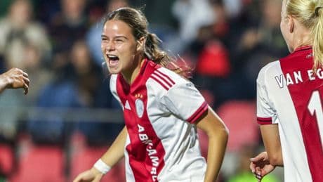 Ajax-vrouwen na zege op Sturm Graz dicht bij laatste voorronde Europa Cup
