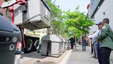 Nueva York ha estrenado sus nuevos y revolucionarios contenedores de la basura. Llevan décadas en España
