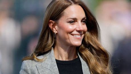 How to copy Kate Middleton’s ‘effortless’ viral trick to tie hair up with a simple £10 buy