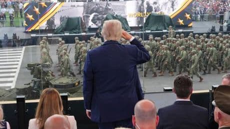 Aux Etats-Unis, Donald Trump fête un double anniversaire sous les protestations