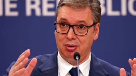 Serbien: Präsident Aleksandar Vučić muss USA-Besuch vorzeitig abbrechen