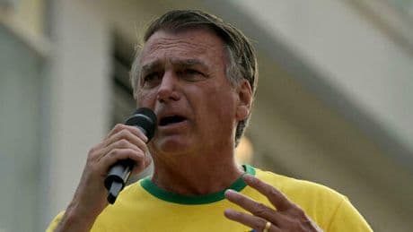 Brasile, Bolsonaro agli arresti domiciliari. Gli Stati Uniti: «Lasciatelo parlare», la Corte Suprema: «la Giustizia non è cieca»