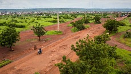 Au Mali, la filiale sahélienne d’Al-Qaida resserre son étau autour de Bamako