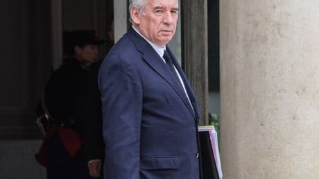 Le gouvernement Bayrou veut faire pleuvoir les projets de loi à l'automne