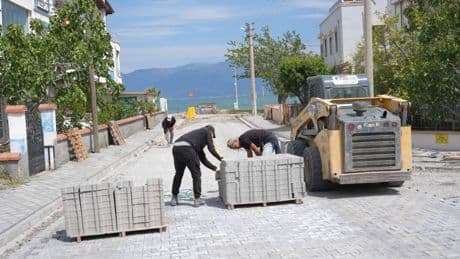 Yaz sezonu öncesi Burhaniye’de çalışmalar yoğunlaştı