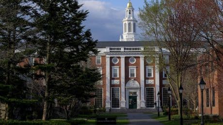 L'administration Trump retire 450 millions de dollars de subventions de plus à l’université Harvard