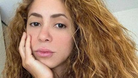 Shakira's tour chaos as dressing room floods moments before she's due on stage
