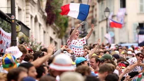 « Ça fait une belle carte postale » : à Montmartre, une ferveur populaire à la hauteur du Tour de France