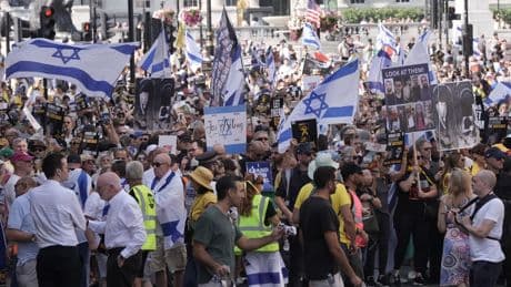 Hundreds march to Downing Street urging release of Israeli hostages