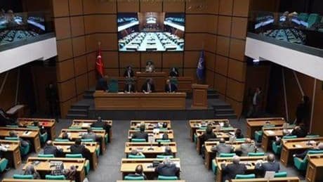 Üsküdar Belediye Meclisi'nde Türk Dünyası Belediyeler Birliği'nden çıkma teklifi tartışıldı