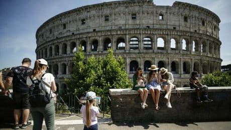 Classifica qualità della vita 2025, provincia Bolzano prima per gli anziani. Roma tra le ultime per i giovani