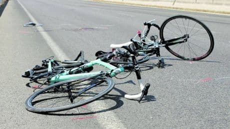 Tre ciclisti uccisi travolti da un'auto: 130 casi da gennaio. "Ora più sicurezza"